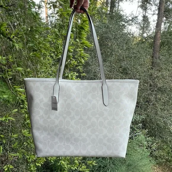 COACH Tote Shoulder Bag Women's Handbag Glacierwhite w Gold Hardware 5696 NWT